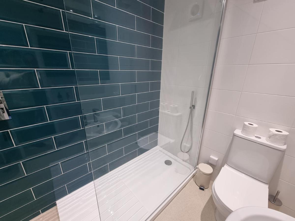 The Bunker-Luxe Central Falmouth Getaway With Stunning Sea Views 外观 照片