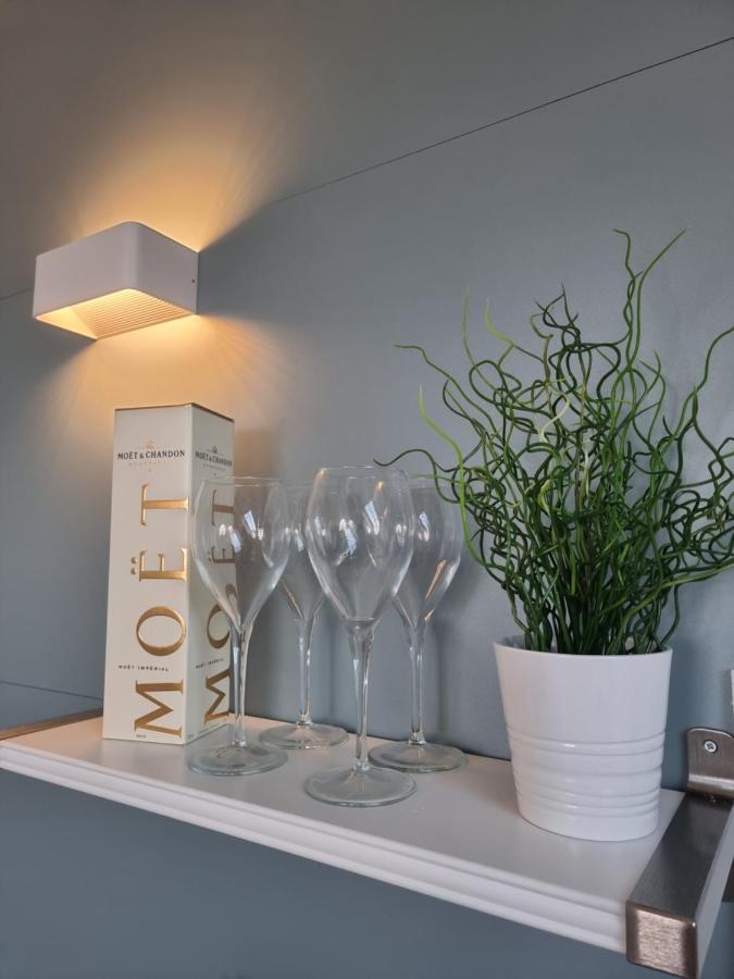 The Bunker-Luxe Central Falmouth Getaway With Stunning Sea Views 外观 照片