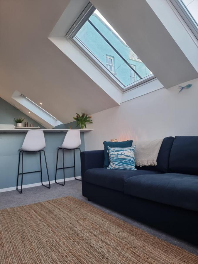 The Bunker-Luxe Central Falmouth Getaway With Stunning Sea Views 外观 照片