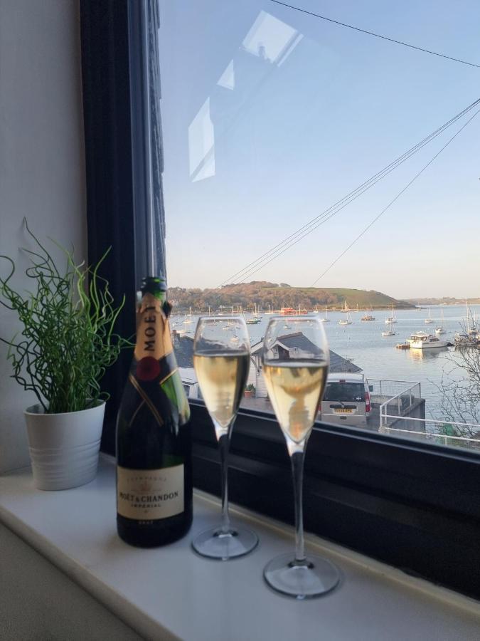 The Bunker-Luxe Central Falmouth Getaway With Stunning Sea Views 外观 照片