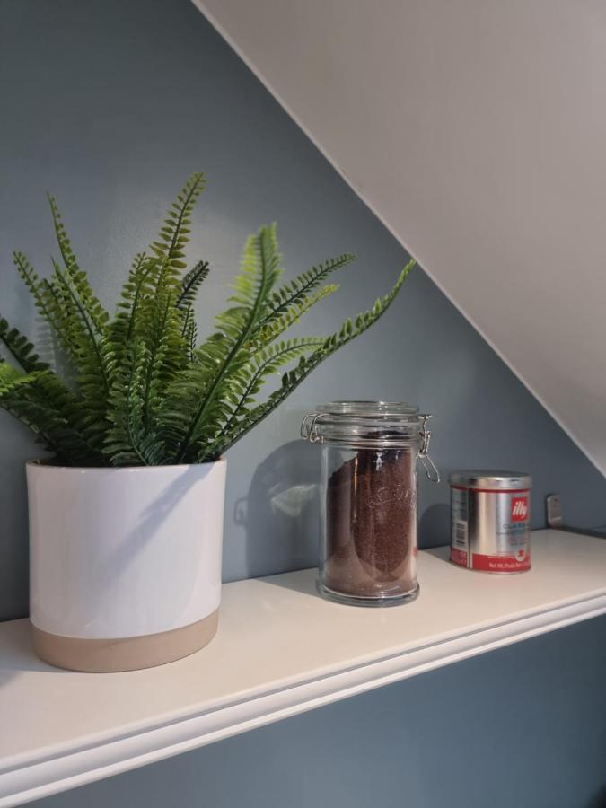The Bunker-Luxe Central Falmouth Getaway With Stunning Sea Views 外观 照片
